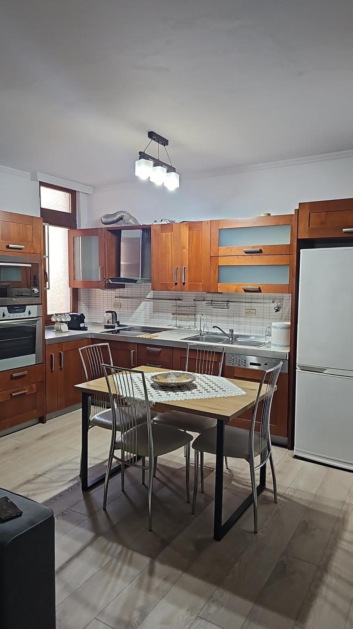Spacious Modern In Prime Location Apartment
