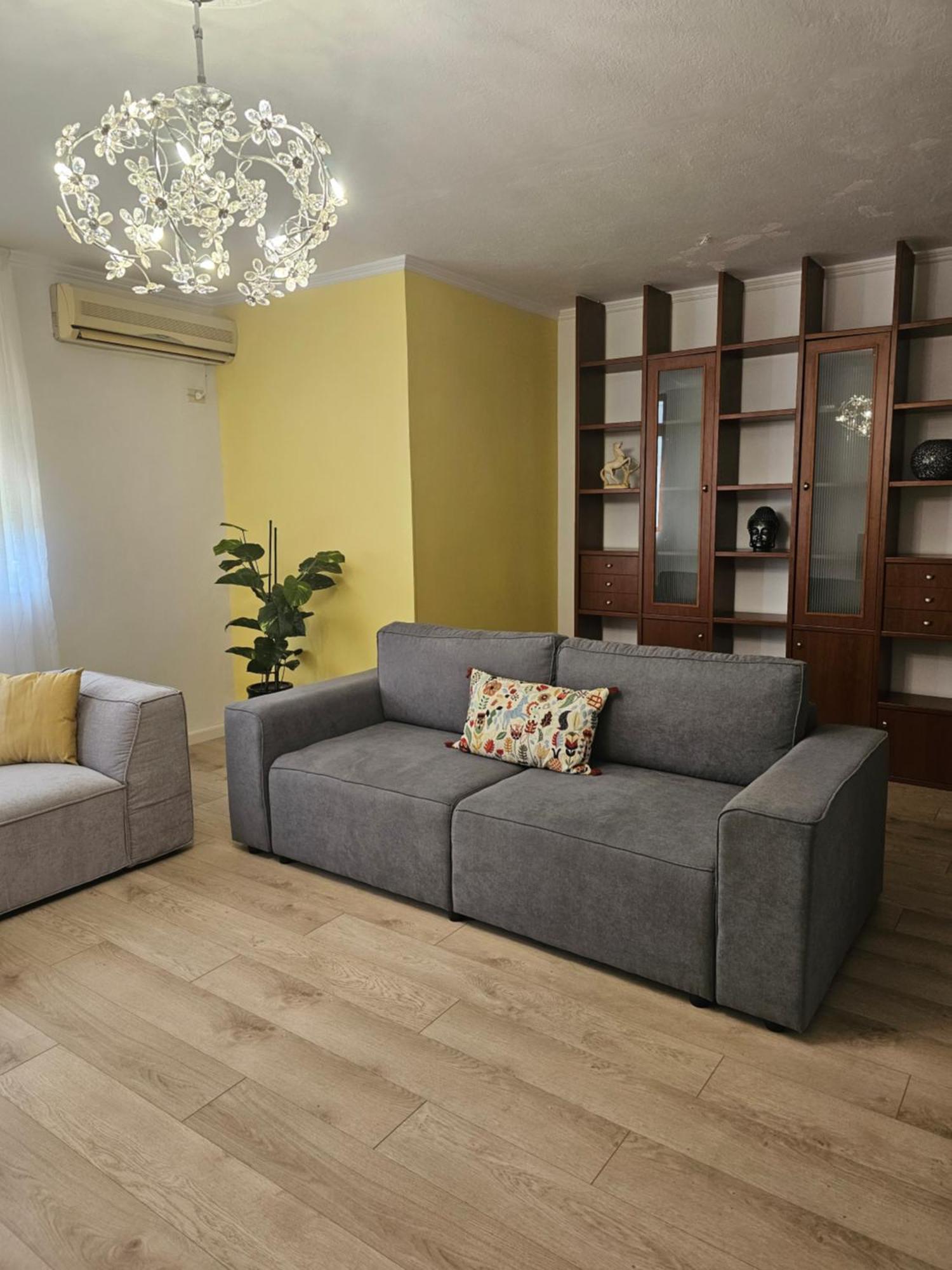 Apartment Spacious Modern In Prime Location Tirana